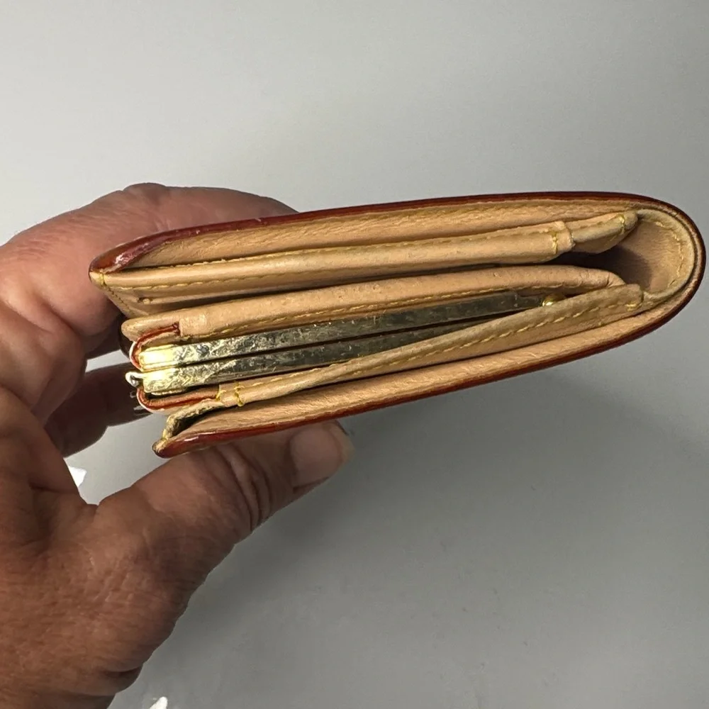 Louis Vuitton White Murakami Monogram Wallet - Picture 5 of 12